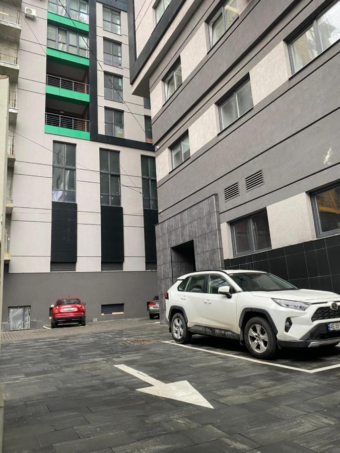 Modern Classic 2 Bedroom Apartment Near Most City Dnyipropetrovszk Kültér fotó